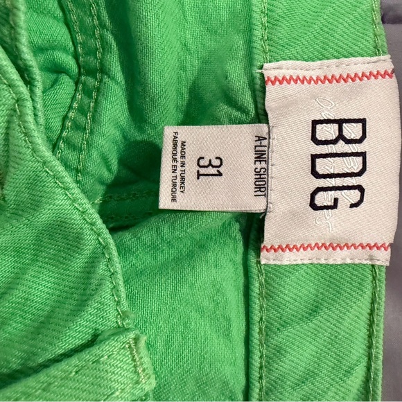 NWT BDG Urban Outfitters Chewed Out A-Line Green Denim Shorts Size 31. - Picture 5 of 7